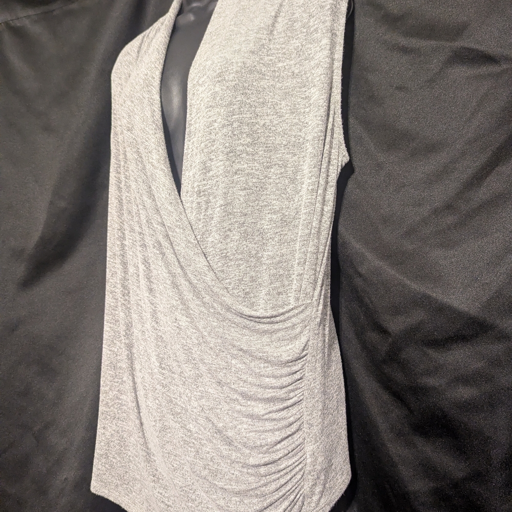 198. Market & Spruce Heather Gray Sleeveless Blouse